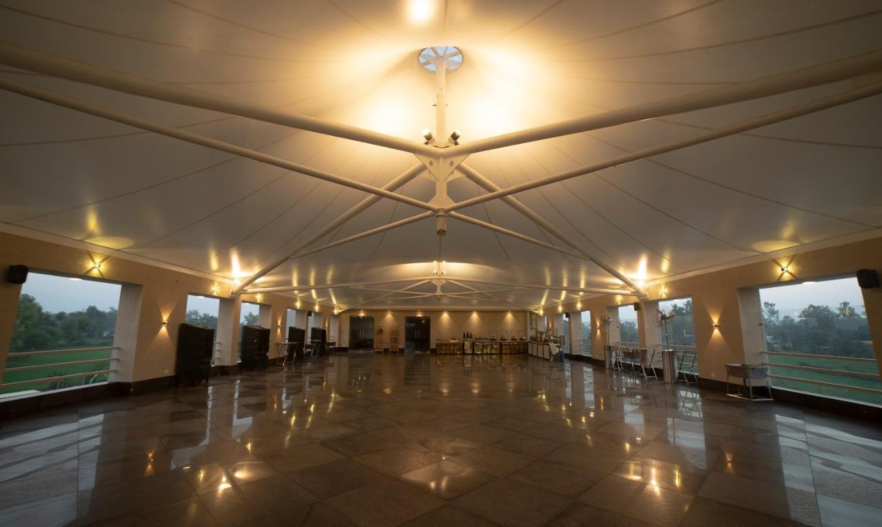 Hotel Rajhans Abhinandan Bhopal Exterior foto