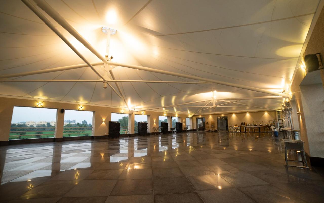 Hotel Rajhans Abhinandan Bhopal Exterior foto