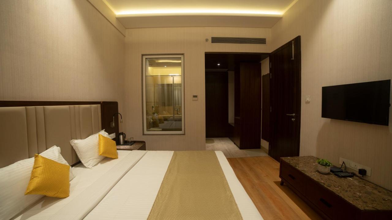 Hotel Rajhans Abhinandan Bhopal Exterior foto