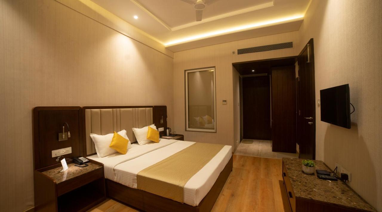 Hotel Rajhans Abhinandan Bhopal Exterior foto